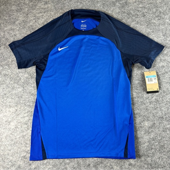 Nike Dri-FIT Short Sleeve Soccer Jersey Slim Fit Shirt Men's Medium DR0890-480 - Picture 1 of 7